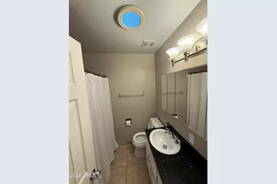3907 E Devonshire Avenue, Phoenix, AZ 85018 - Photo 16