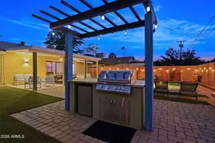 8426 E Sheridan St, Scottsdale, AZ 85257 - Photo 12