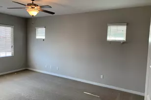 715 N Sparrow Dr, Gilbert, AZ 85234 - Photo 14