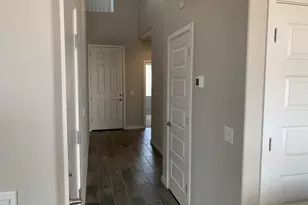 715 N Sparrow Dr, Gilbert, AZ 85234 - Photo 10