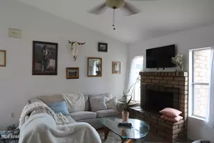 27 W Concorda Dr, Tempe, AZ 85282 - Photo 2