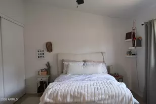 27 W Concorda Dr, Tempe, AZ 85282 - Photo 8