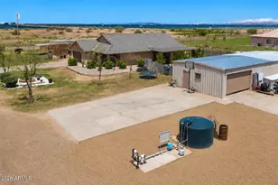 1572 W Mary K Dr, Casa Grande, AZ 85194 - Photo 2