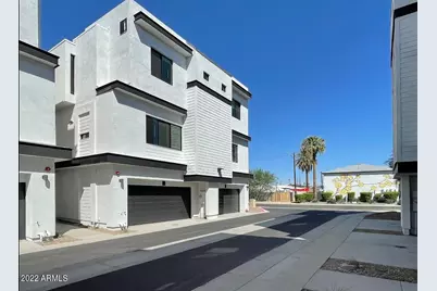 3215 E Flower Street #9, Phoenix, AZ 85018 - Photo 4