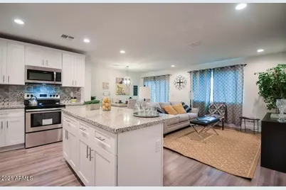 5927 S 12th Lane, Phoenix, AZ 85041 - Photo 2