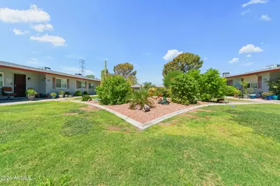 13872 N Newcastle Drive, Sun City, AZ 85351 - Photo 2