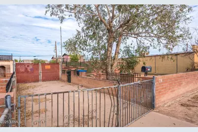 1714 W Hadley Street #21, Phoenix, AZ 85007 - Photo 4