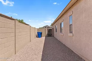 16841 W Cottonwood St, Surprise, AZ 85388 - Photo 30