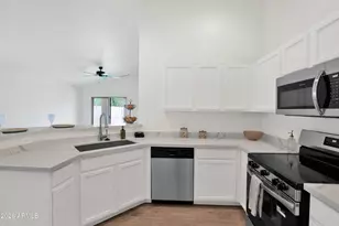 10215 E Kiva Ave, Mesa, AZ 85209 - Photo 2