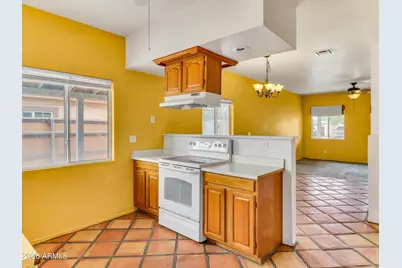 1331 E Apollo Road, Phoenix, AZ 85042 - Photo 4
