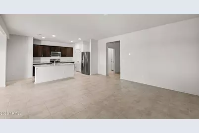 42875 W Pablo Drive, Maricopa, AZ 85138 - Photo 2