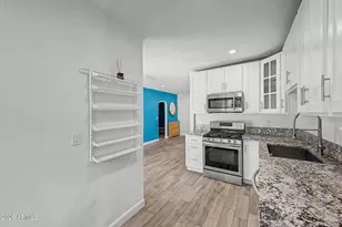 3026 N 27th St, Phoenix, AZ 85016 - Photo 12