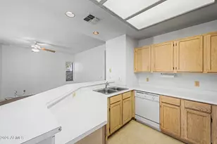 1017 E Maryland Ave, Phoenix, AZ 85014 - Photo 14