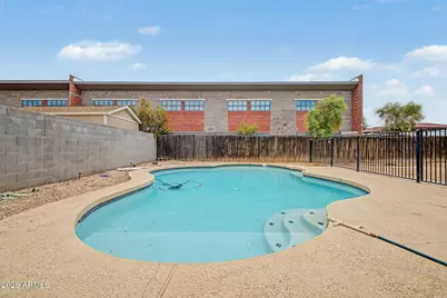 8925 W Meadowbrook Avenue, Phoenix, AZ 85037 - Photo 34