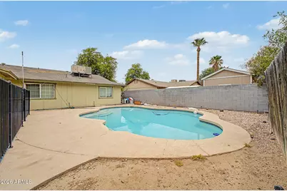 8925 W Meadowbrook Avenue, Phoenix, AZ 85037 - Photo 30
