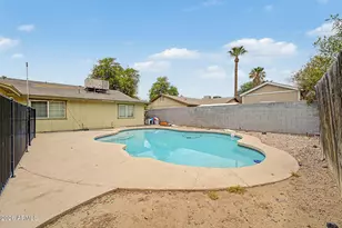 8925 W Meadowbrook Ave, Phoenix, AZ 85037 - Photo 30