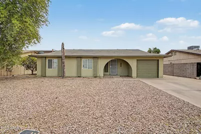 8925 W Meadowbrook Avenue, Phoenix, AZ 85037 - Photo 1