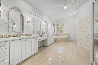 2229 E Belmont Avenue, Phoenix, AZ 85020 - Photo 16