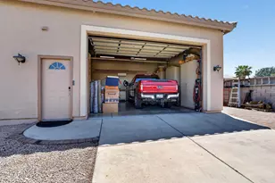 2242 E Victor Rd, Gilbert, AZ 85296 - Photo 42