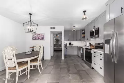 8241 N Central Avenue #18, Phoenix, AZ 85020 - Photo 6
