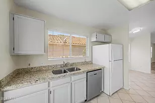 1006 W Redondo Dr, Gilbert, AZ 85233 - Photo 12
