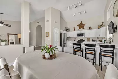 11105 E Poinsettia Drive, Scottsdale, AZ 85259 - Photo 16