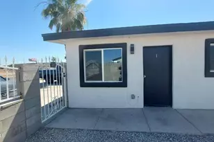1917 E Monroe St, Phoenix, AZ 85034 - Photo 1