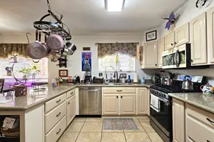 1645 Plaza Ayala, Sierra Vista, AZ 85635 - Photo 12