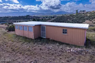 18127 S Tawny Ln, Peeples Valley, AZ 86332 - Photo 34