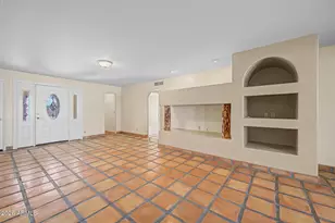 2075 E Cairo Dr, Tempe, AZ 85282 - Photo 6