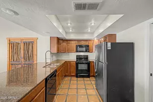 2075 E Cairo Dr, Tempe, AZ 85282 - Photo 14