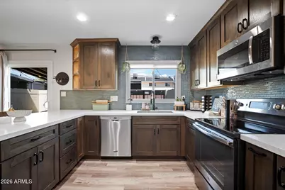 1403 N 44th Street, Phoenix, AZ 85008 - Photo 2
