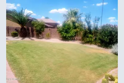 11490 S Morningside Drive, Goodyear, AZ 85338 - Photo 8