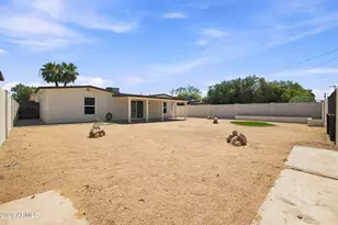 2232 E Mitchell Dr, Phoenix, AZ 85016 - Photo 34