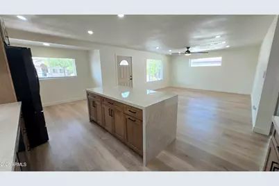2232 E Mitchell Drive, Phoenix, AZ 85016 - Photo 16