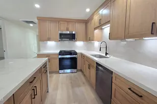 2232 E Mitchell Dr, Phoenix, AZ 85016 - Photo 14