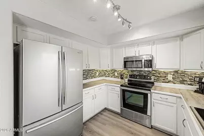 2532 W Straight Arrow Lane, Phoenix, AZ 85085 - Photo 12