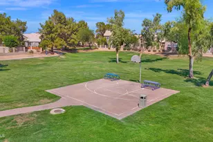 138 W El Freda Rd, Tempe, AZ 85284 - Photo 36