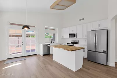 138 W El Freda Road, Tempe, AZ 85284 - Photo 2