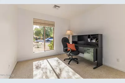 142 E Voltaire Avenue, Phoenix, AZ 85022 - Photo 22