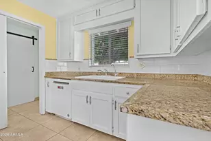 6308 N 13th Pl, Phoenix, AZ 85014 - Photo 12