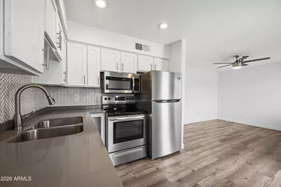 3131 E Fairmount Avenue # 3135, Phoenix, AZ 85016 - Photo 8