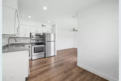3131 E Fairmount Avenue # 3135, Phoenix, AZ 85016 - Photo 12