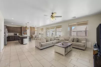 10155 W Golden Lane, Peoria, AZ 85345 - Photo 12