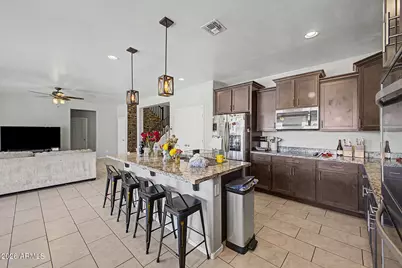 10155 W Golden Lane, Peoria, AZ 85345 - Photo 16
