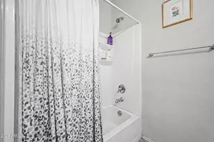 10155 W Golden Ln, Peoria, AZ 85345 - Photo 36