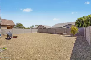10155 W Golden Ln, Peoria, AZ 85345 - Photo 42