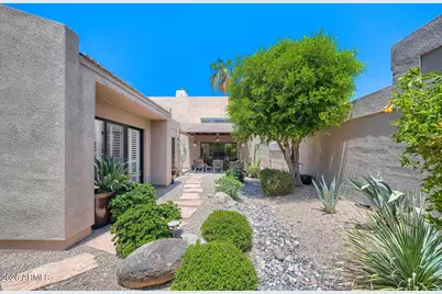 3047 E Stella Lane, Phoenix, AZ 85016 - Photo 4