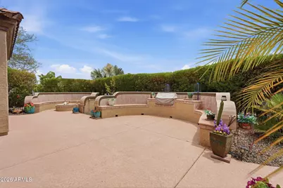 12395 W Rosewood Lane, Peoria, AZ 85383 - Photo 2