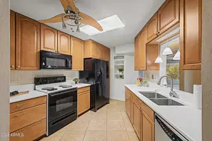 14039 N Palm Ridge Dr W, Sun City, AZ 85351 - Photo 12